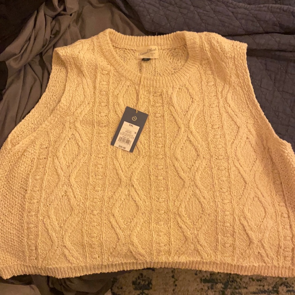 Sweater vest